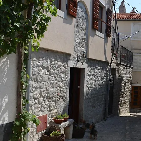 Apartments Hedviga Krk Town Extérieur photo